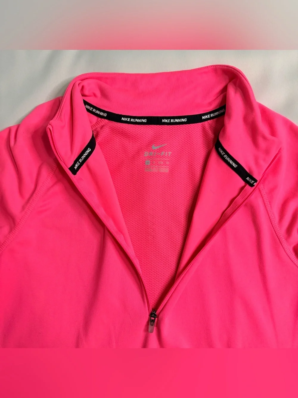 Nike Running Dri-FIT Neon Pink Reflective Quarter Zip Pullover XS